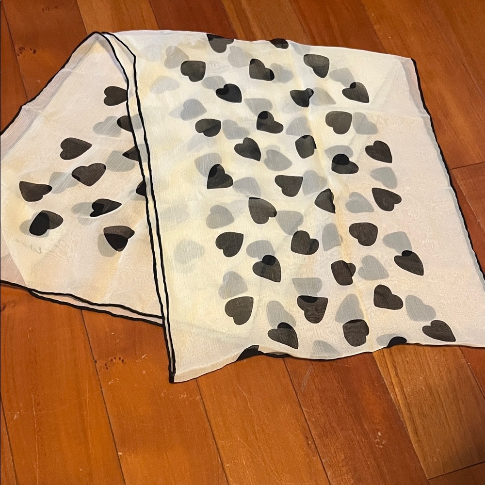 Women’s scarf